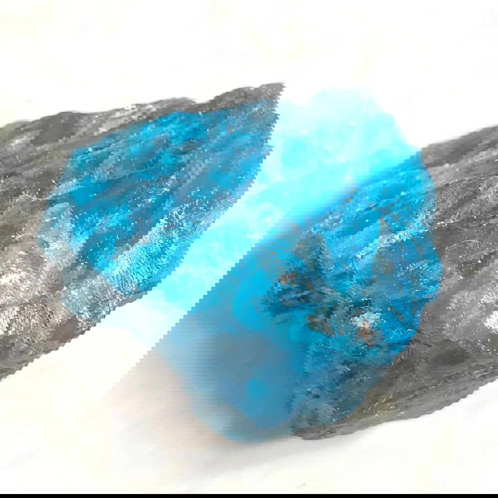 MagicCrystals 1pc Blue Apatite Raw Natural Stone Minerals and Crystals Rock Healing Reiki Aquarium Home Decorations Room Decor - forbiddengemstones.com
