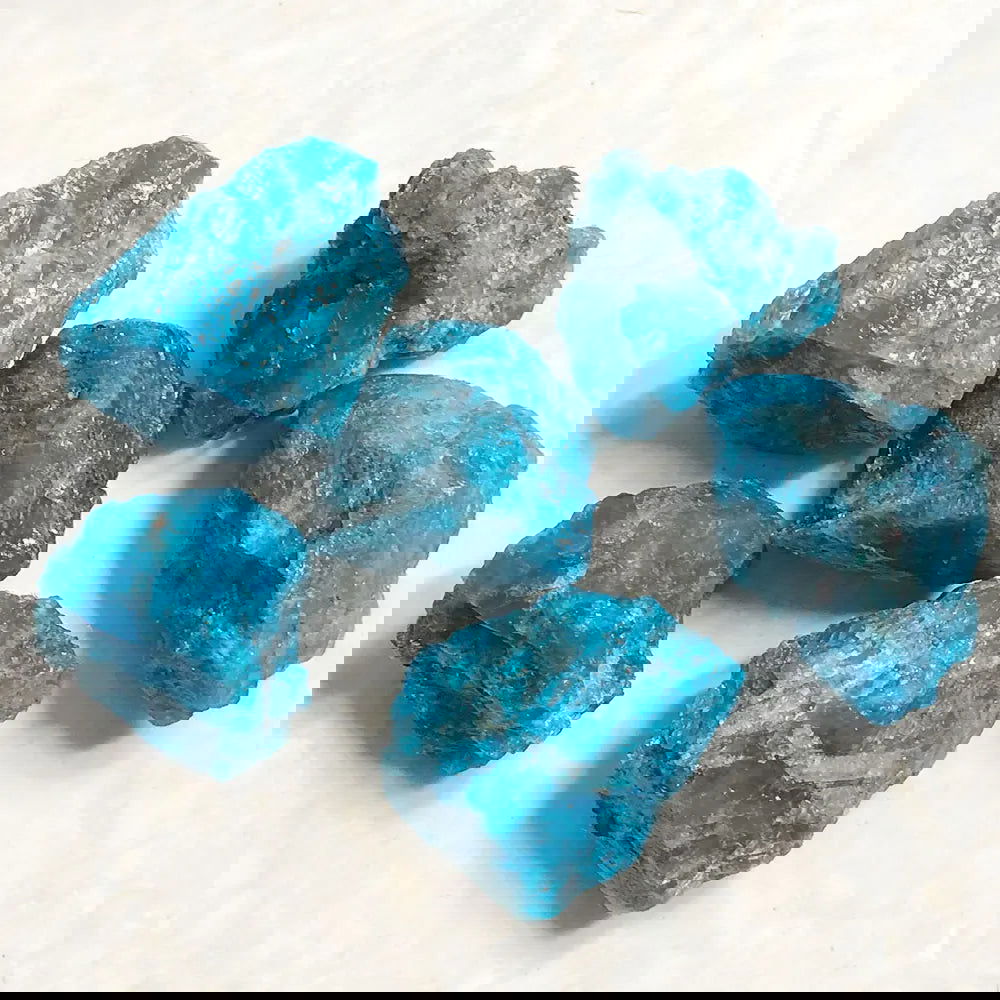 MagicCrystals 1pc Blue Apatite Raw Natural Stone Minerals and Crystals Rock Healing Reiki Aquarium Home Decorations Room Decor - forbiddengemstones.com